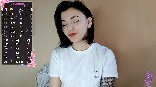 Snapshot of YeahRock chatting on 11/16/25, 10:32 YeahRock online show from 11/16/25, 10:32