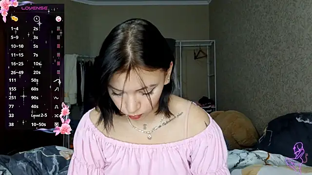 Snapshot of YeahRock chatting on 11/17/25, 09:15 YeahRock online show from 11/17/25, 09:15