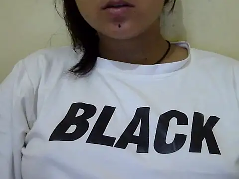 Anika Singh online show from 05/31/26, 09:38