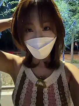 Snapshot of GG-BONG1 chatting on 07/18/26, 12:42 GG-BONG1 online show from 07/18/26, 12:42