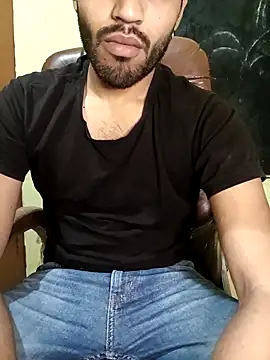 Snapshot of hotyyyyjonny chatting on 03/27/26, 12:49 hotyyyyjonny online show from 03/27/26, 12:49