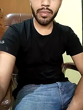 Snapshot of hotyyyyjonny chatting on 03/29/26, 06:13 hotyyyyjonny online show from 03/29/26, 06:13