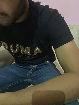 Snapshot of hotyyyyjonny chatting on 05/08/26, 01:55 hotyyyyjonny online show from 05/08/26, 01:55
