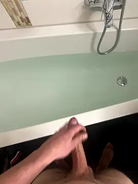 lukasDickpic12 online show from 12/16/25, 08:14