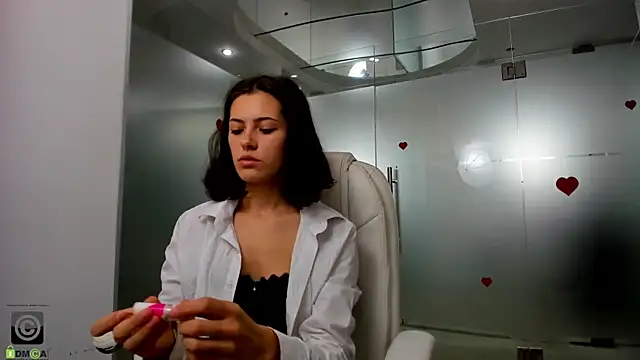 anna firee online show from 11/24/25, 07:08