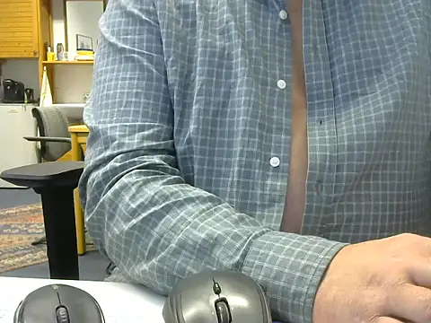 Snapshot of sssuka chatting on 02/14/26, 01:19 sssuka online show from 02/14/26, 01:19