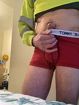 funguy19782 online show from 02/18/26, 04:25