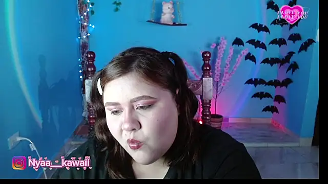 Snapshot of Nyaa_kawaii chatting on 11/23/25, 06:41 Nyaa kawaii online show from 11/23/25, 06:41