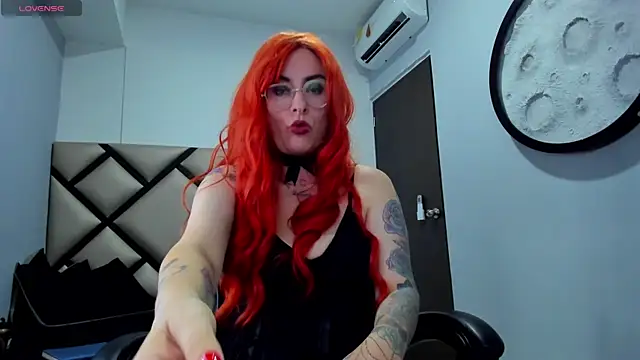 Nicol helen online show from 11/25/25, 08:31