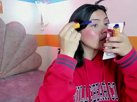 Brandy collinss online show from 12/04/25, 12:03