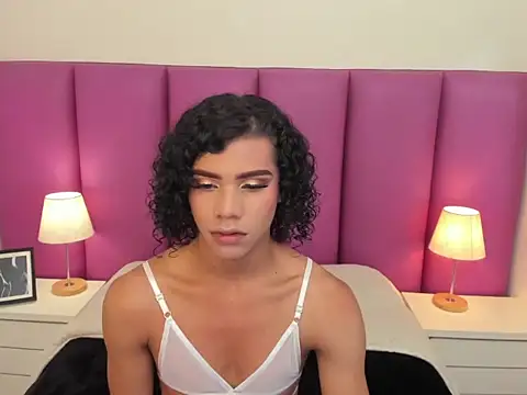 Snapshot of AlexaBellanova chatting on 03/01/26, 02:13 AlexaBellanova online show from 03/01/26, 02:13