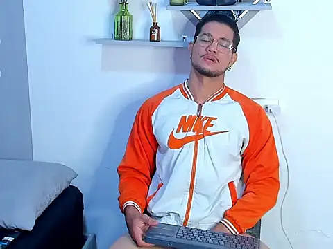 Nolan joness online show from 05/23/26, 11:58