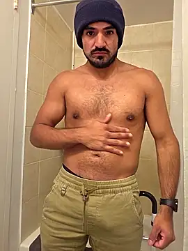 Snapshot of piggylatino chatting on 11/25/25, 08:20 piggylatino online show from 11/25/25, 08:20