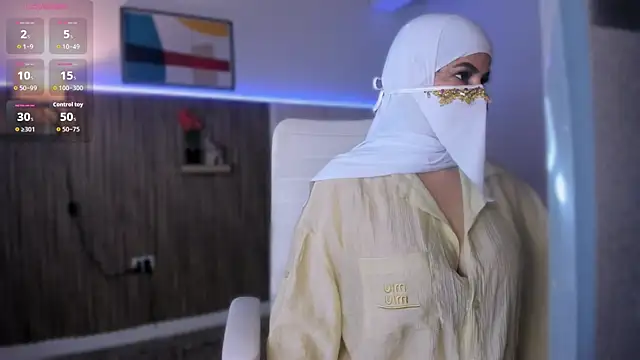 Hannaa Dolly online show from 12/18/25, 03:12