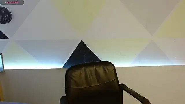 Bia LuxBia Lux online show from 11/26/25, 08:21