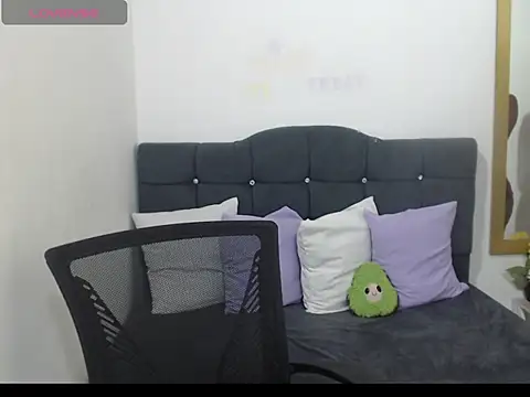 Bia LuxBia Lux online show from 11/28/25, 08:22