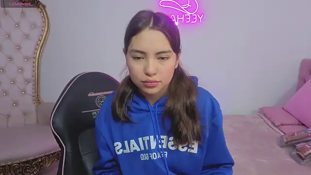ISABELA TAY online show from 05/27/26, 12:02