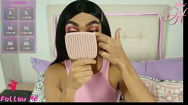 Daphne Hills online show from 03/21/26, 07:50