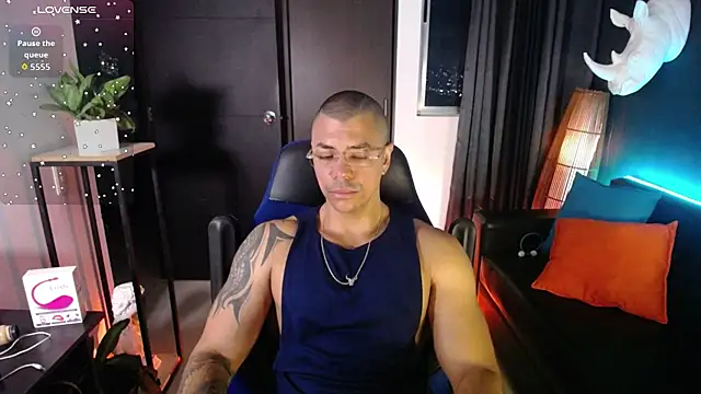 Zed ferrer online show from 05/18/26, 08:42