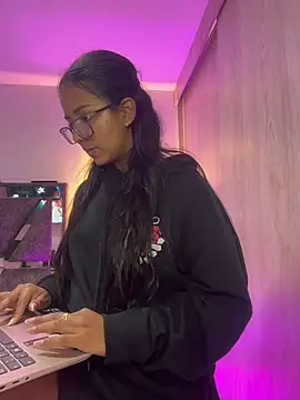 BabySofi  online show from 11/25/25, 12:10