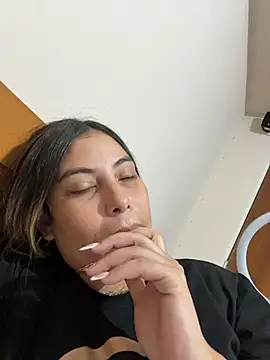 Anna Bitch Disgusting online show from 11/26/25, 07:31