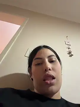 Anna Bitch Disgusting online show from 05/17/26, 07:17