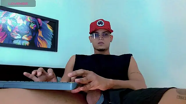 Snapshot of Isaacas_ chatting on 11/17/25, 11:27 Isaacas online show from 11/17/25, 11:27