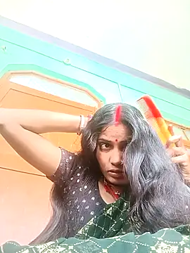 Pushpa hotty online show from 04/11/26, 04:06