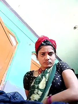 Pushpa hotty online show from 04/15/26, 04:19