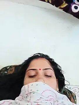 Pushpa hotty online show from 06/26/26, 03:44