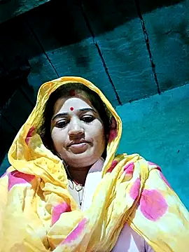 Hot kamla online show from 12/15/25, 10:58