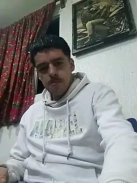 Snapshot of Junior_47 chatting on 11/25/25, 05:18 Junior 47 online show from 11/25/25, 05:18