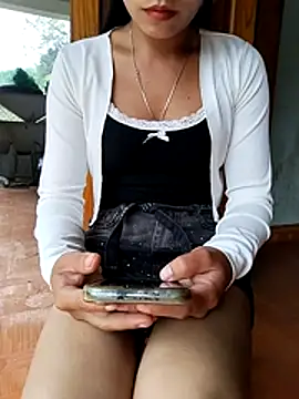 gugu0022 online show from 04/15/26, 11:49