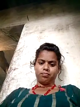 Snapshot of Kiranti_hot chatting on 11/25/25, 08:58 Kiranti hot online show from 11/25/25, 08:58