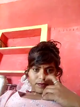 Snapshot of Kiranti_hot chatting on 11/27/25, 08:05 Kiranti hot online show from 11/27/25, 08:05