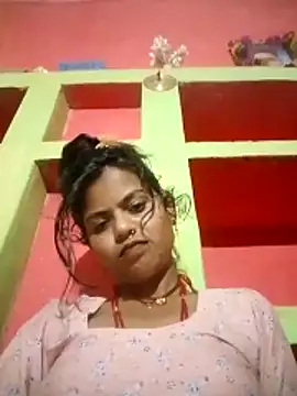 Snapshot of Kiranti_hot chatting on 12/01/25, 09:20 Kiranti hot online show from 12/01/25, 09:20