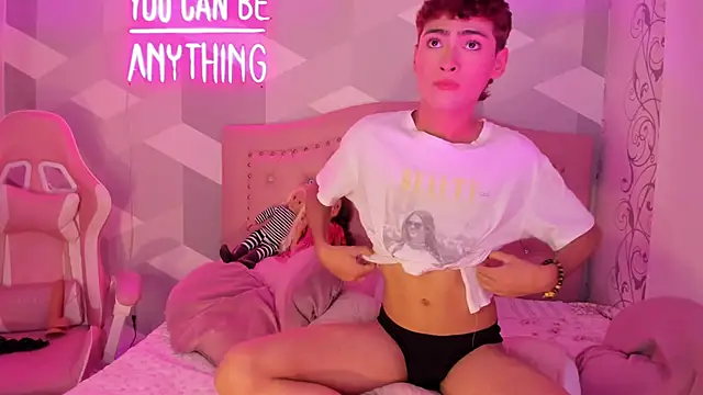 Snapshot of JacobRusso chatting on 11/23/25, 02:44 JacobRusso online show from 11/23/25, 02:44