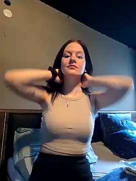 Lilly hase online show from 11/24/25, 10:48