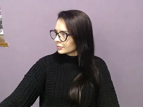 divina kira online show from 11/25/25, 08:03