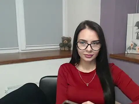 divina kira online show from 11/27/25, 07:54