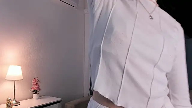 ShelaMailo online show from 01/12/26, 06:24