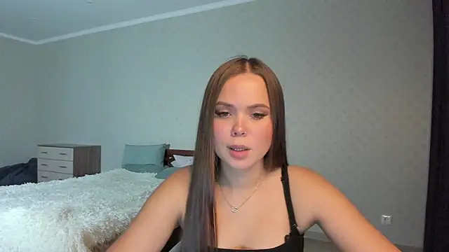 Snapshot of Kira_love_81 chatting on 11/22/25, 06:18 Kira love 81 online show from 11/22/25, 06:18