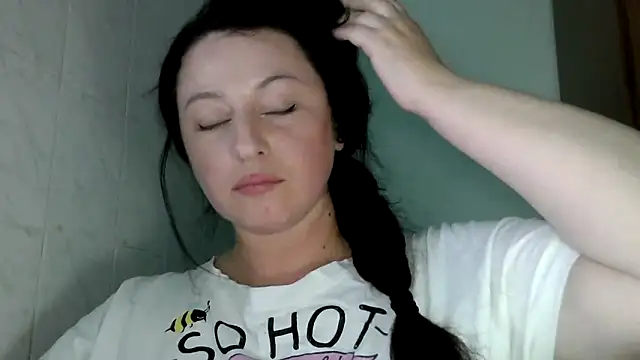 MelinaAx online show from 05/18/26, 06:58