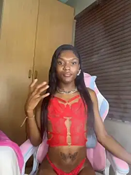 LatoyaPosh online show from 11/29/25, 02:47