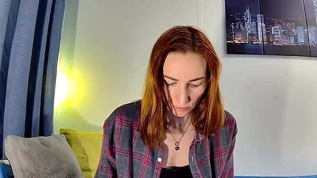 Snapshot of Leila_cam18 chatting on 05/29/26, 08:29 Leila cam18 online show from 05/29/26, 08:29