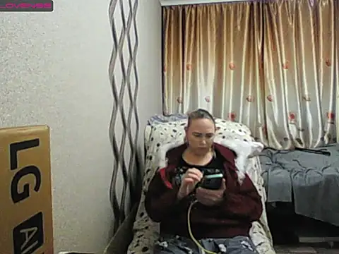 JenniDeep online show from 11/27/25, 01:18