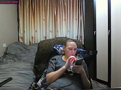 Snapshot of JenniDeep chatting on 02/07/26, 06:11 JenniDeep online show from 02/07/26, 06:11