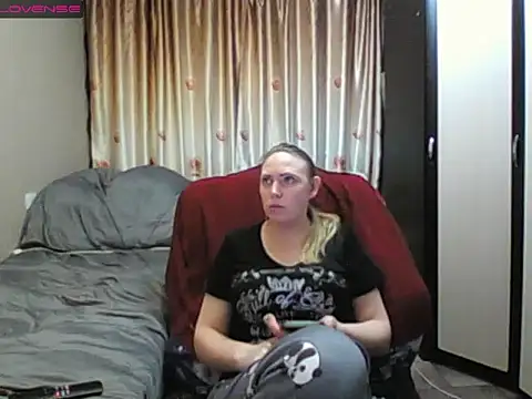 Snapshot of JenniDeep chatting on 02/27/26, 10:21 JenniDeep online show from 02/27/26, 10:21