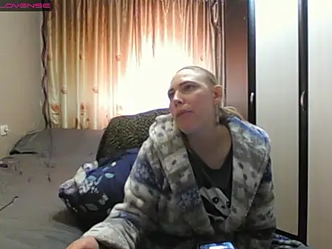JenniDeep online show from 04/29/26, 07:34