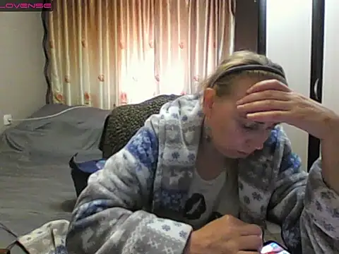 JenniDeep online show from 05/08/26, 08:19
